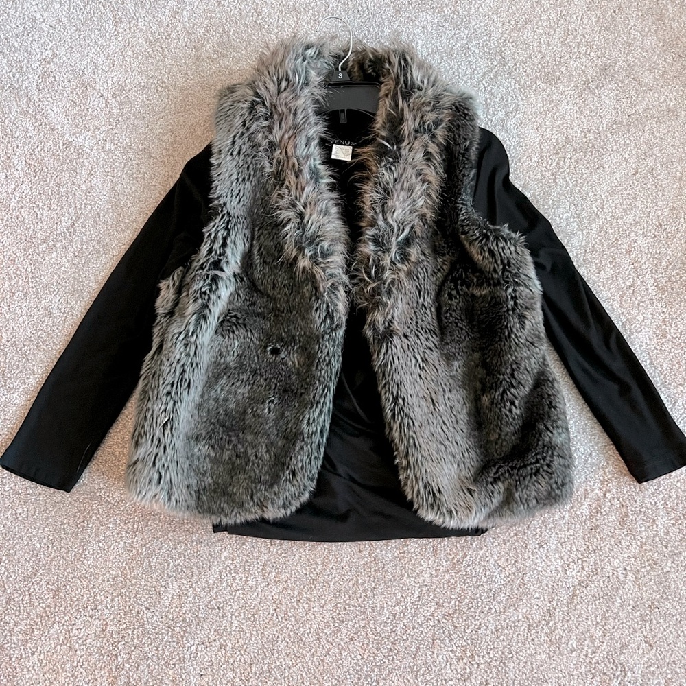 Express Grey Faux Fur Vest - M